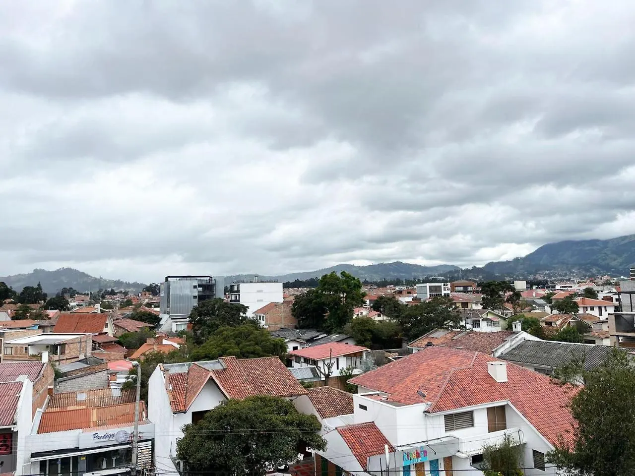 Suite Con Excelente Ubicacion Cuenca